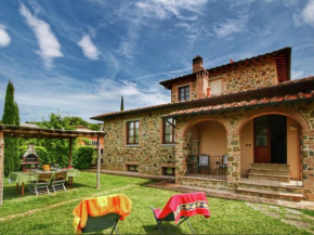 Apartment in Tuscan style with view of the hills and near a village Lucignano
